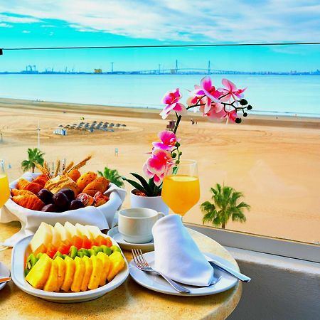 Hotel Puerto Bahia & Spa 엘푸에르토데산타마리아 외부 사진