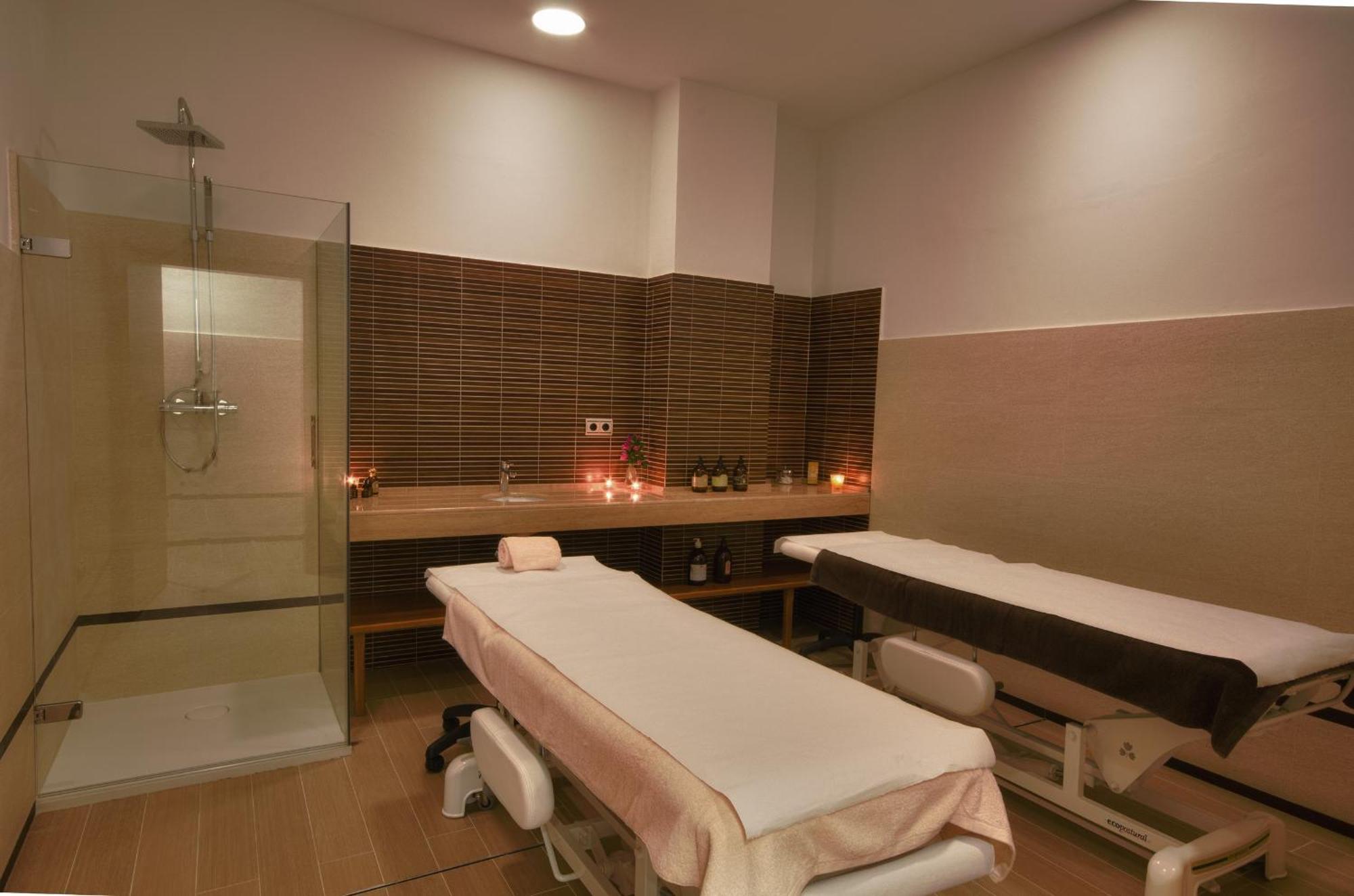 Hotel Puerto Bahia & Spa 엘푸에르토데산타마리아 외부 사진