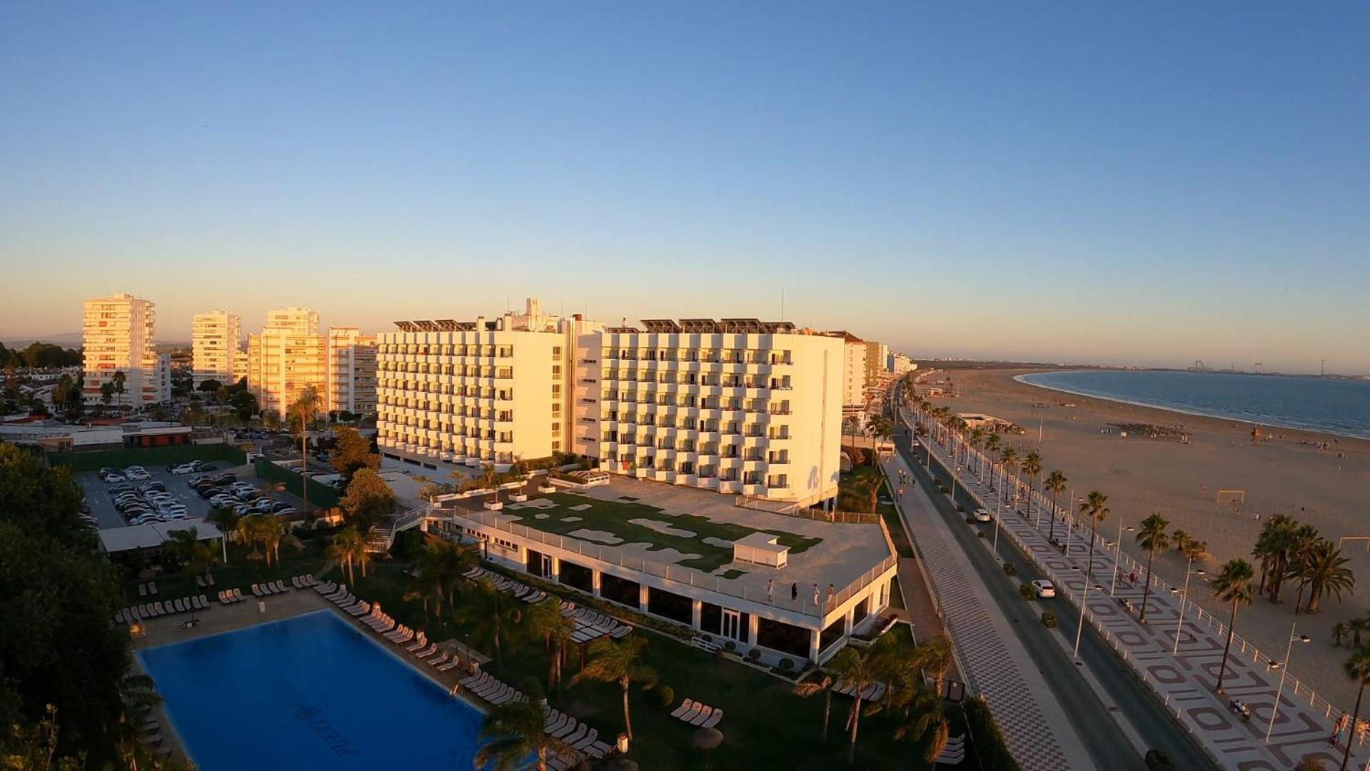 Hotel Puerto Bahia & Spa 엘푸에르토데산타마리아 외부 사진