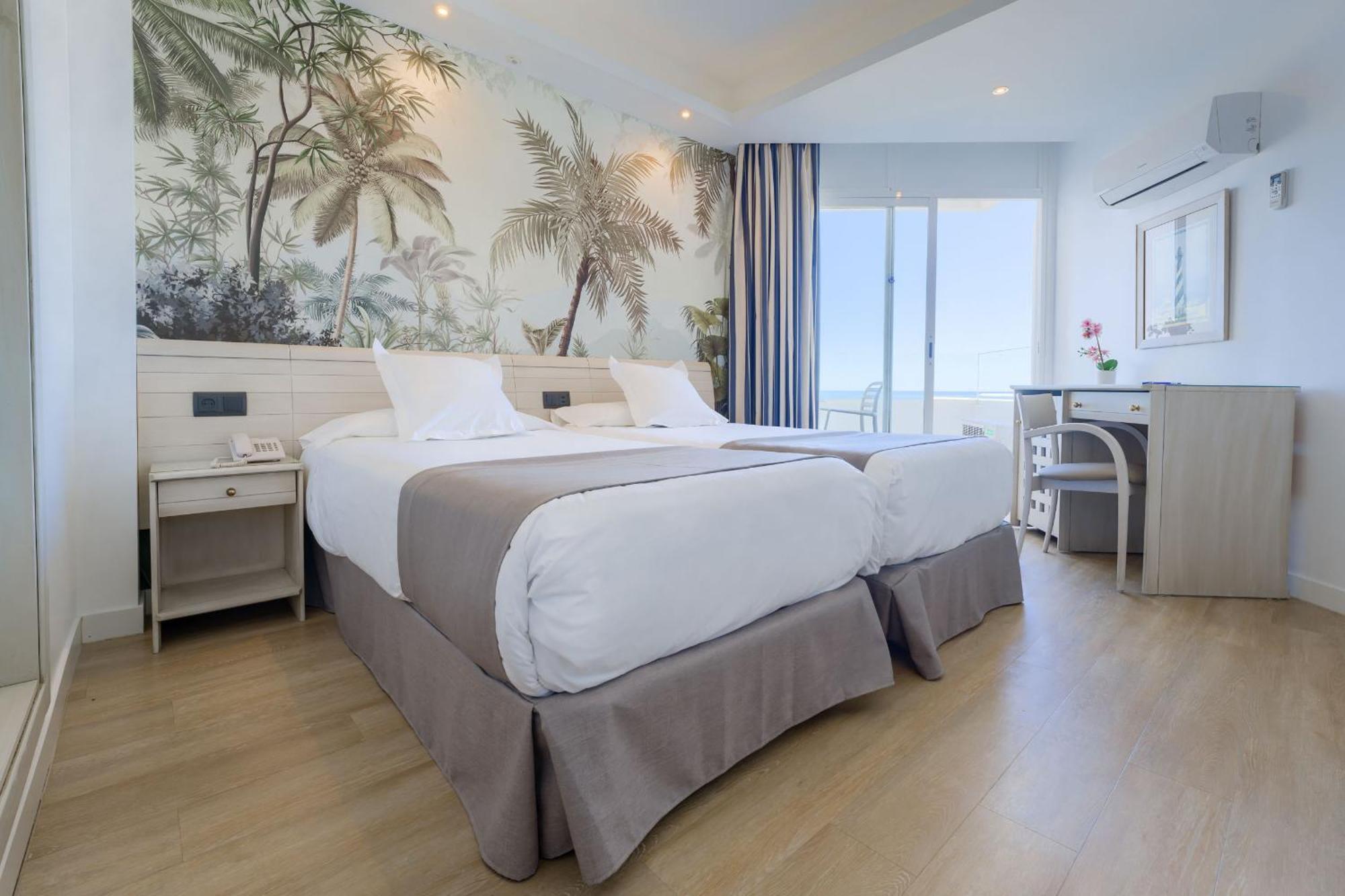 Hotel Puerto Bahia & Spa 엘푸에르토데산타마리아 외부 사진